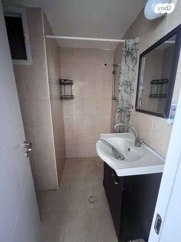 דירה, מלכי ישראל, דימונה