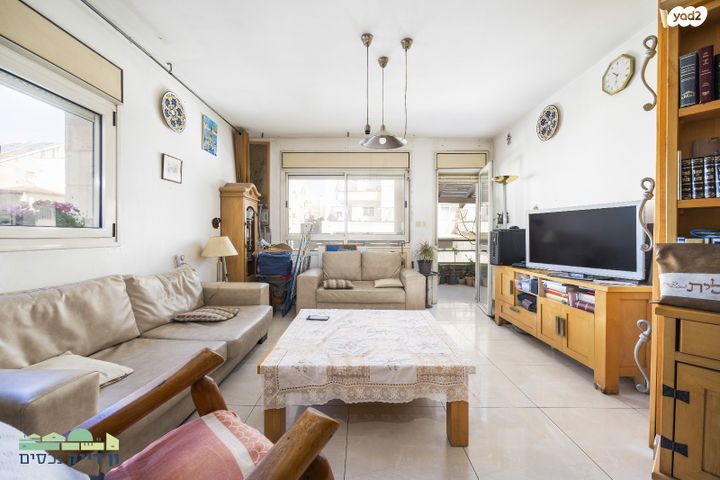 כתריאל טחורש 