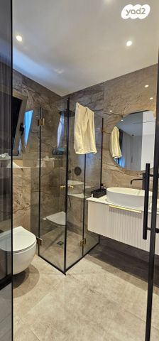 דירה, משה רינת, קרית רבין, חולון