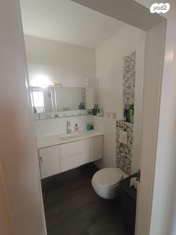 דירה, ארלוזורוב, פועלים ד, כפר סבא