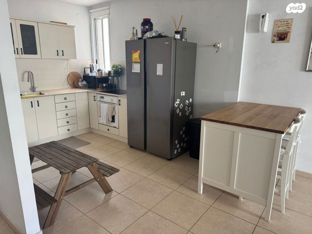 דירה, הצופים, נעורים, ראשון לציון