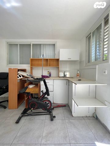 דירה, חנה סנש 15, מוצקין הותיקה, קרית מוצקין