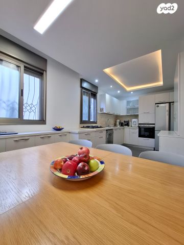 דירת גן, שוהם, הצבאית, כפר יונה