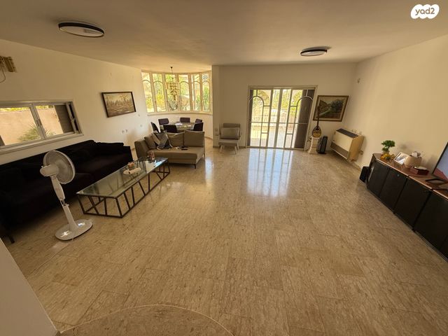 בית פרטי/ קוטג', מרדכי היהודי, נווה חוף, ראשון לציון