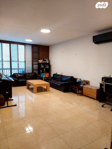 דירה, עליית הנוער, נחלת יצחק, תל אביב יפו