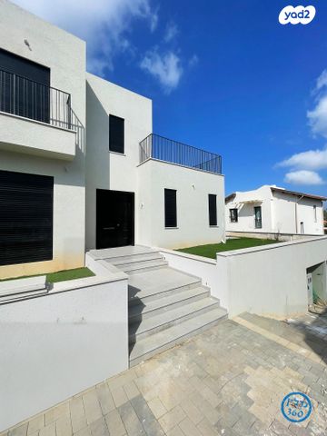 דו משפחתי, נווה שלו, זכרון יעקב