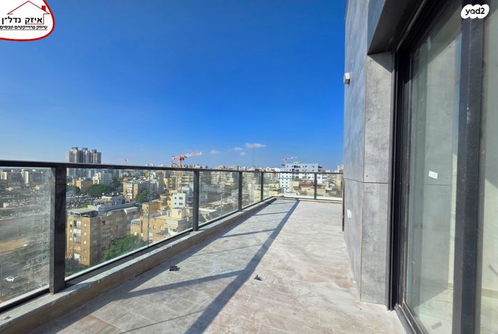 גג/ פנטהאוז, שמואל סלנט, המרכז השקט / מרכז העיר, פתח תקווה