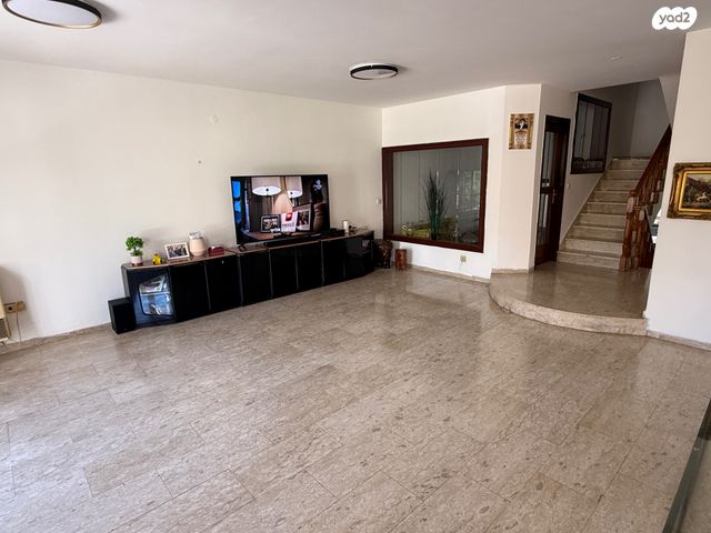 בית פרטי/ קוטג', מרדכי היהודי, נווה חוף, ראשון לציון