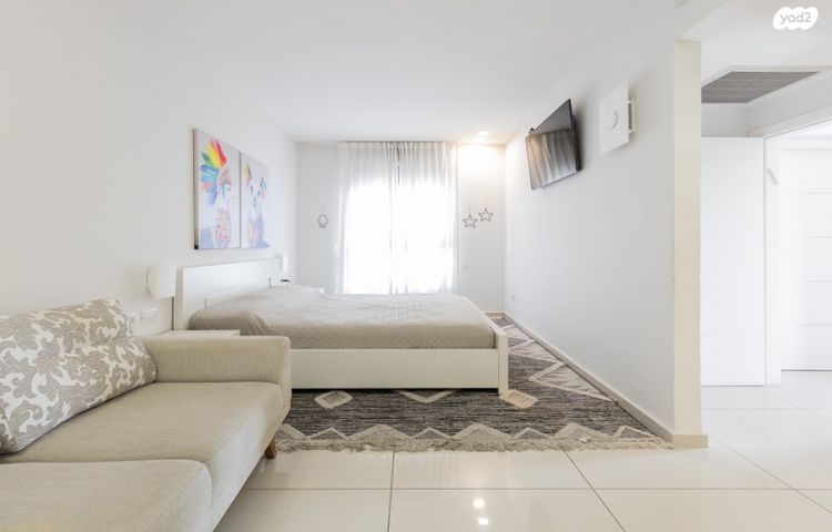 דופלקס, מתחם 1200, הוד השרון