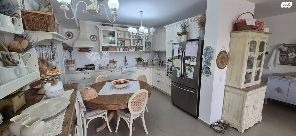 דירה, אליהו הנביא, ראש העין