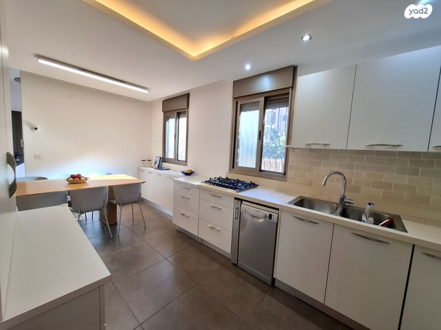 דירת גן, שוהם, הצבאית, כפר יונה