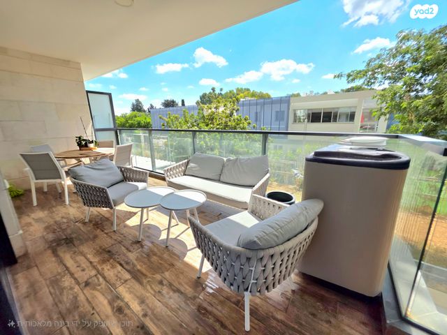 דירה, קרית שז"ר, רעננה