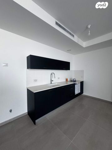 גרציאני יצחק 10