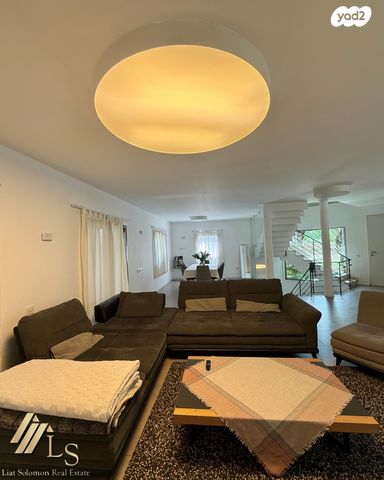 בית פרטי/ קוטג', חרב לאת