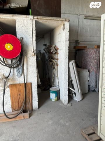 מחסנים, אזור תעשיה מפרץ, חיפה