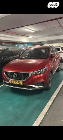 מודעת רכב אם ג'י ZS