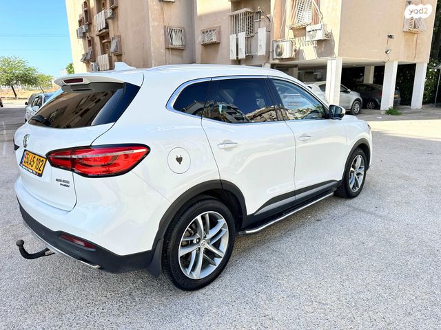 מודעת רכב אם ג'י EHS PHEV