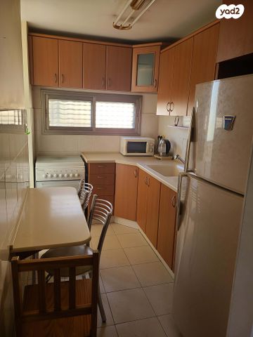 כ"ט בנובמבר 32