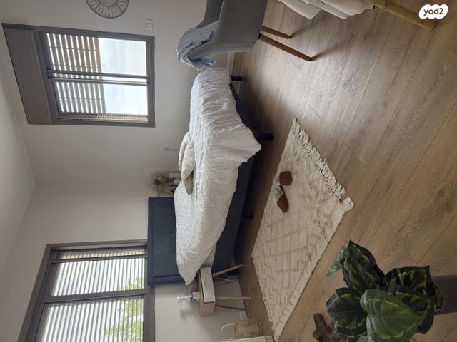 דו משפחתי, שניר 12, יובלים, אלפי מנשה