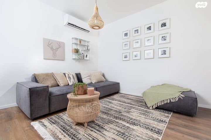 דו משפחתי, נחל פארן, צור יצחק, צור יצחק