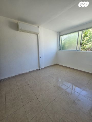 דירה, קרית אתא