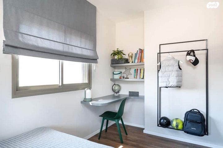 דו משפחתי, נחל פארן, צור יצחק, צור יצחק