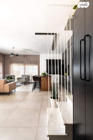 דו משפחתי, נחל פארן, צור יצחק, צור יצחק