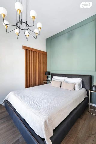 דו משפחתי, נחל פארן, צור יצחק, צור יצחק