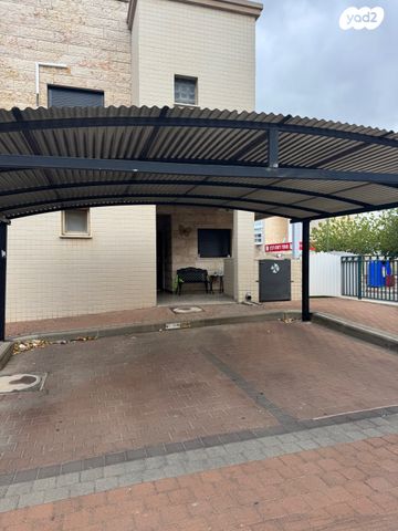 דו משפחתי, כרמיאל