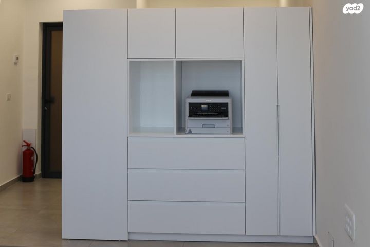 משרדים, הרב ניסנבאום 37, בת ים