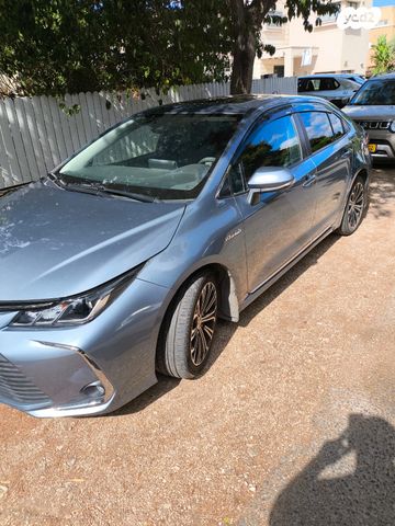 טויוטה קורולה