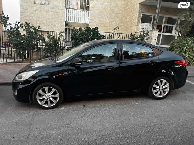 יונדאי אקסנט i25