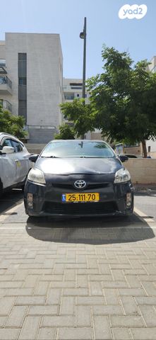 טויוטה פריוס