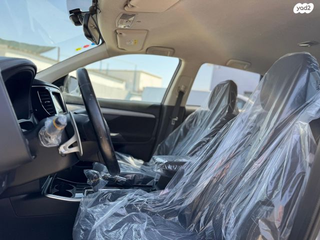 מיצובישי אאוטלנדר