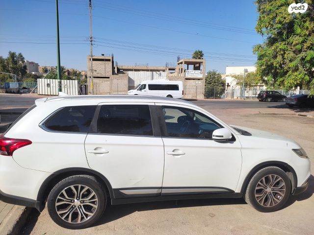 מיצובישי אאוטלנדר