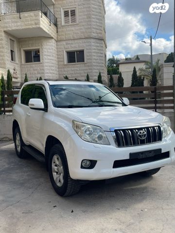 טויוטה לנד קרוזר