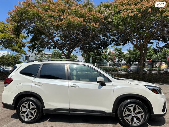 סובארו פורסטר