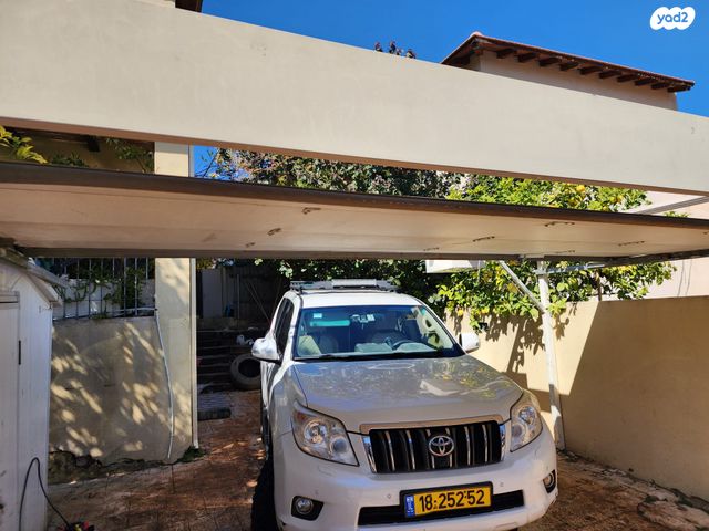 מודעת רכב טויוטה לנד קרוזר