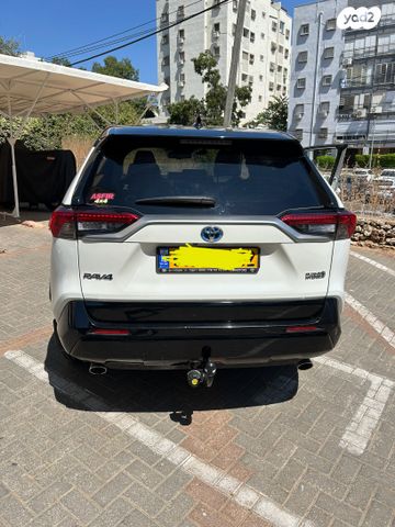 טויוטה RAV4