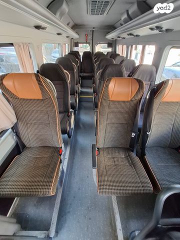 מיניבוסים ורכבי הסעות