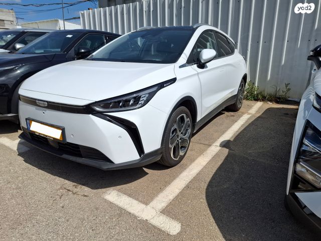 מודעת רכב ג׳ילי Geometry C