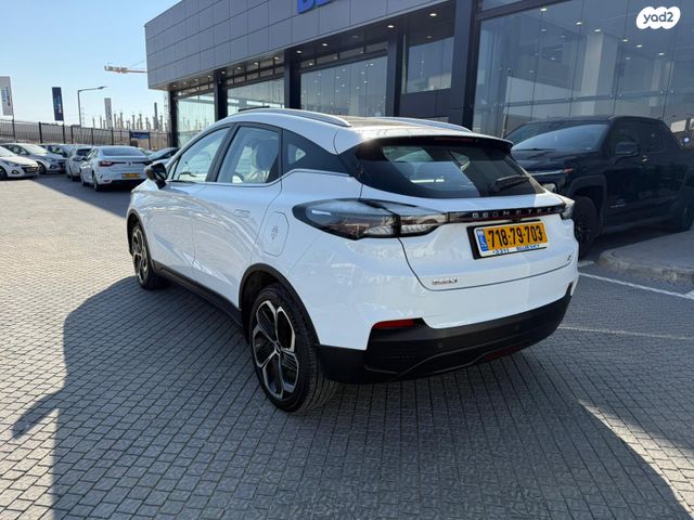 מודעת רכב ג׳ילי Geometry C