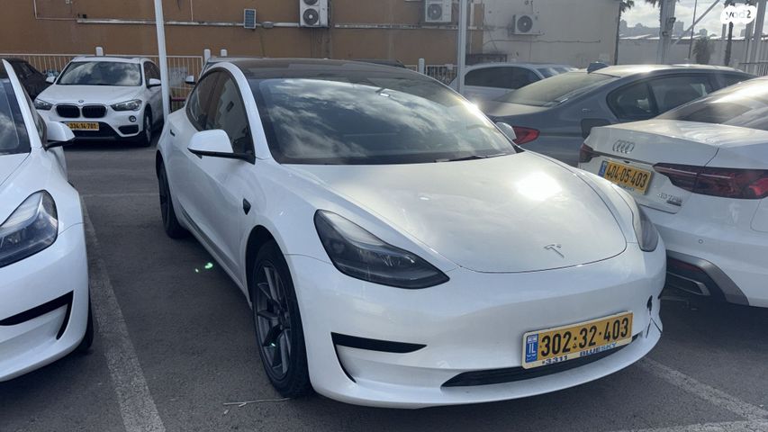 מודעת רכב טסלה מודל 3