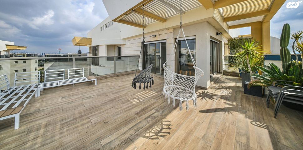 גג/ פנטהאוז, מעגל השלום 13, קרית חתני פרס נובל, ראשון לציון