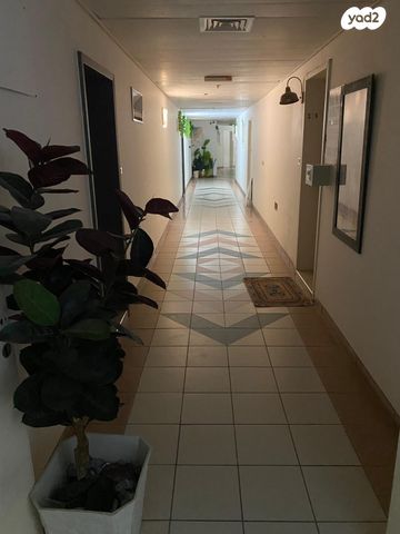 דירה, שדרות הנשיא בן צבי 1, יוספטל, נהריה