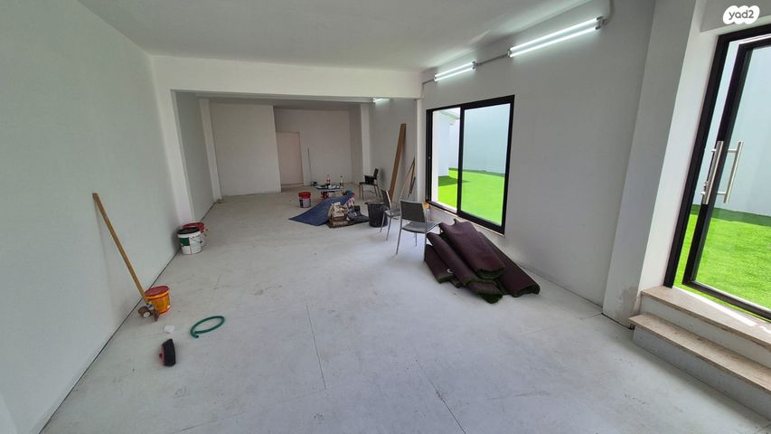 חנויות/ שטח מסחרי, משה בקר 4, מב"ת צפון, אזור תעשיה ישן, ראשון לציון