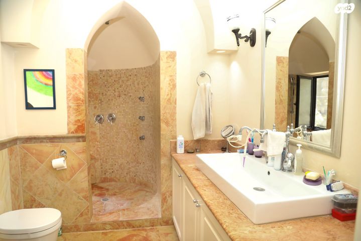 דירת גן, הגדוד העברי, קטמון הישנה, ירושלים