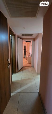 דירה, בלפור 72, עצמאות יוספטל, בת ים