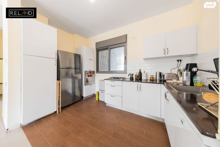 דירת גן, מרכז פרדס חנה, פרדס חנה כרכור