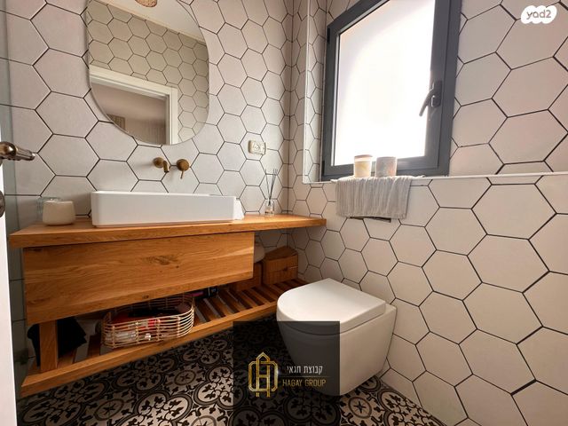 בית פרטי/ קוטג', ניסים אלוני, קרית האמנים, מצליח, רמלה